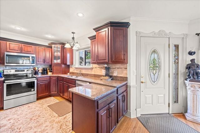 196 Leroy Street, Binghamton, NY 13905