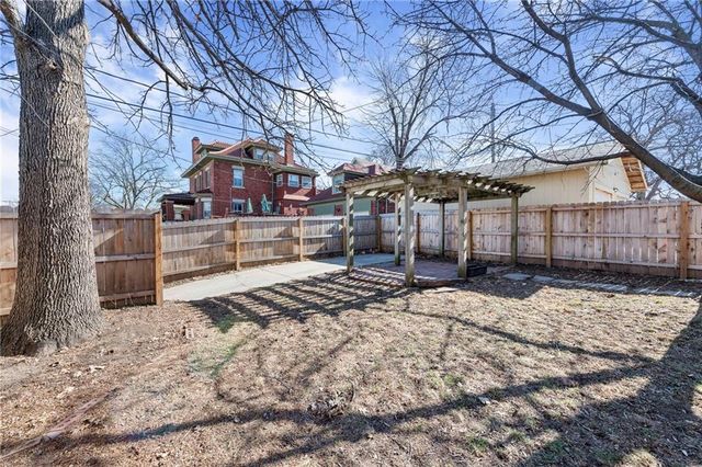 101 Jackson Avenue, Kansas City, MO 64123