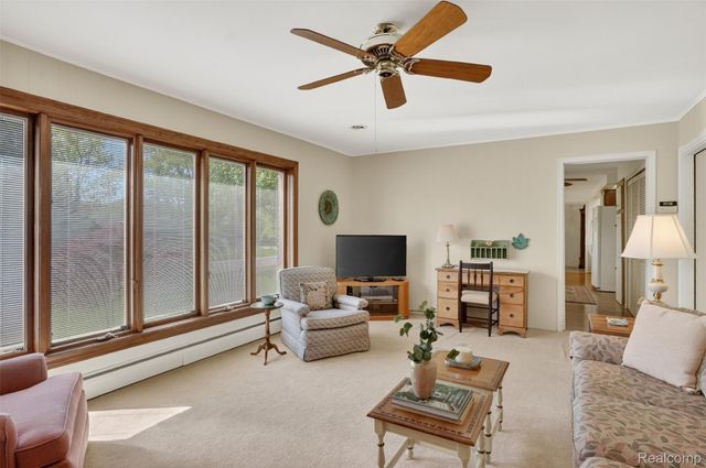 857 Helston Road, Bloomfield Charter Township, MI 48304
