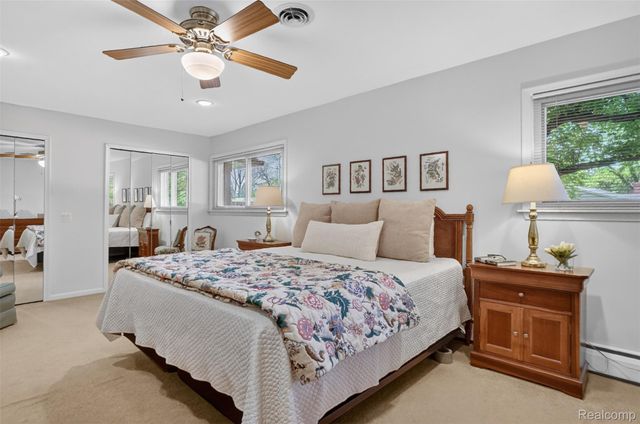 857 Helston Road, Bloomfield Charter Township, MI 48304