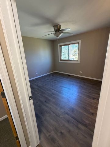 776 W Appletree Lane, Bartlett, IL 60103