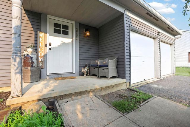 2592 Trailwind Street, Grove City, OH 43123