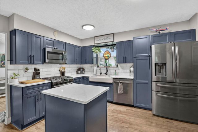 2592 Trailwind Street, Grove City, OH 43123
