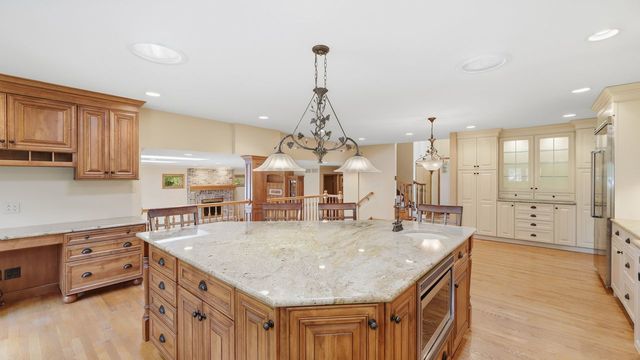 7810 Regency Grove Drive, Darien, IL 60561