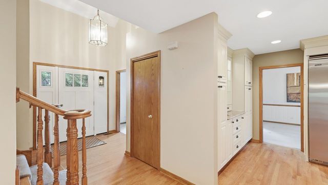 7810 Regency Grove Drive, Darien, IL 60561