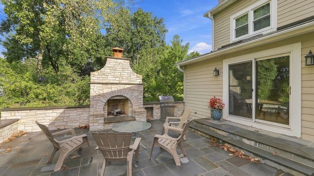 7810 Regency Grove Drive, Darien, IL 60561