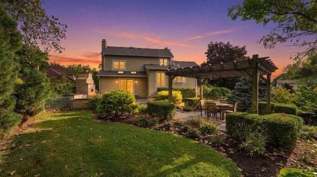 7810 Regency Grove Drive, Darien, IL 60561
