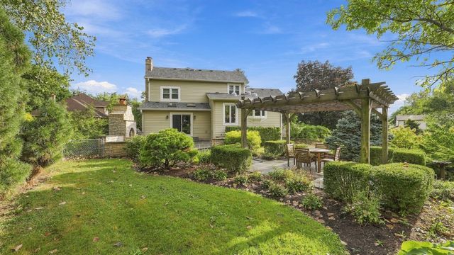 7810 Regency Grove Drive, Darien, IL 60561