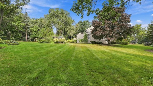 7810 Regency Grove Drive, Darien, IL 60561