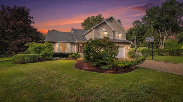 7810 Regency Grove Drive, Darien, IL 60561