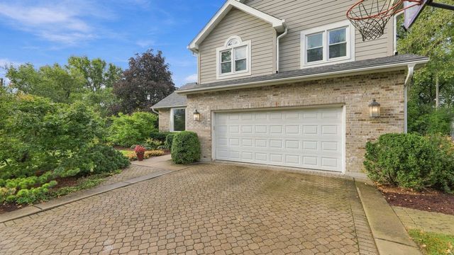 7810 Regency Grove Drive, Darien, IL 60561