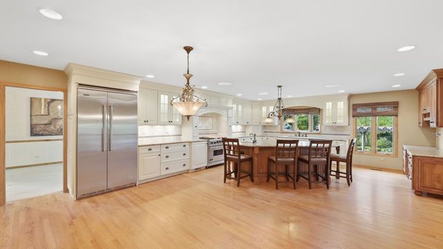 7810 Regency Grove Drive, Darien, IL 60561