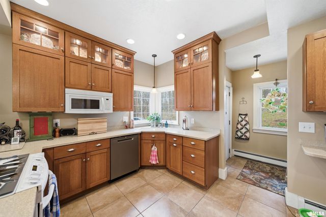 4905 W US HWY 24, Peoria, IL 61607