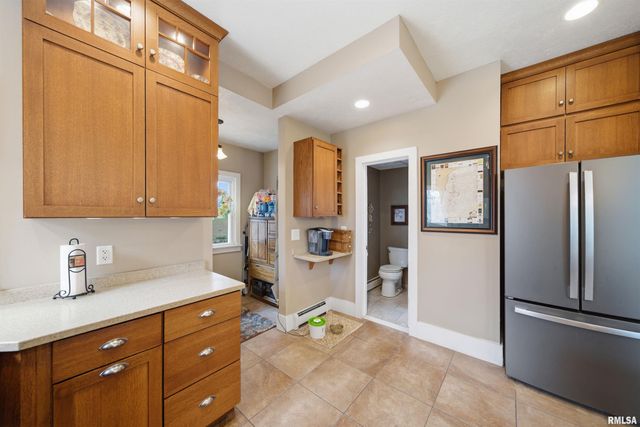 4905 W US HWY 24, Peoria, IL 61607