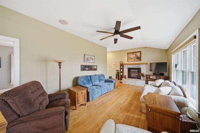 4905 W US HWY 24, Peoria, IL 61607