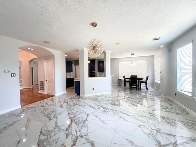 2819 Lake Shore Harbour Drive, Missouri City, TX 77459