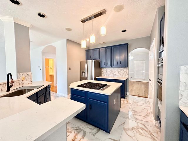 2819 Lake Shore Harbour Drive, Missouri City, TX 77459