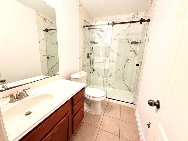 2819 Lake Shore Harbour Drive, Missouri City, TX 77459