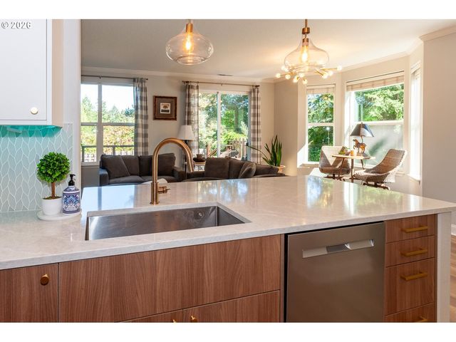 13162 Sw RAPTOR Pl, Portland, OR 97223