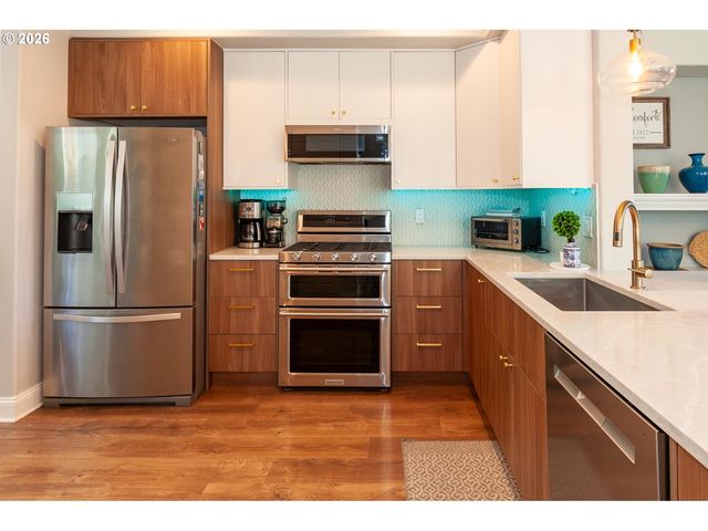 13162 Sw RAPTOR Pl, Portland, OR 97223