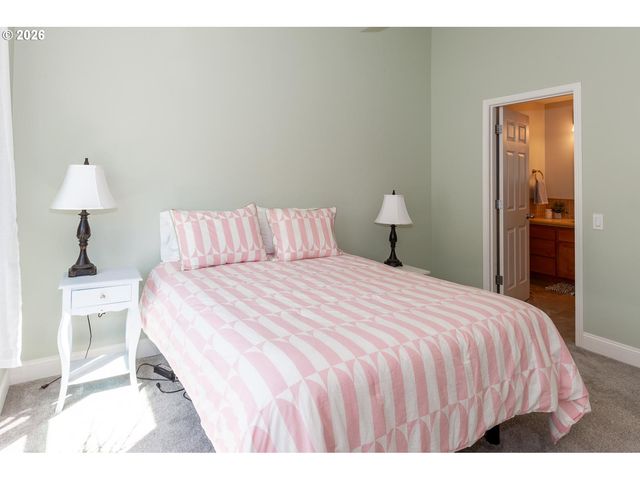 13162 Sw RAPTOR Pl, Portland, OR 97223