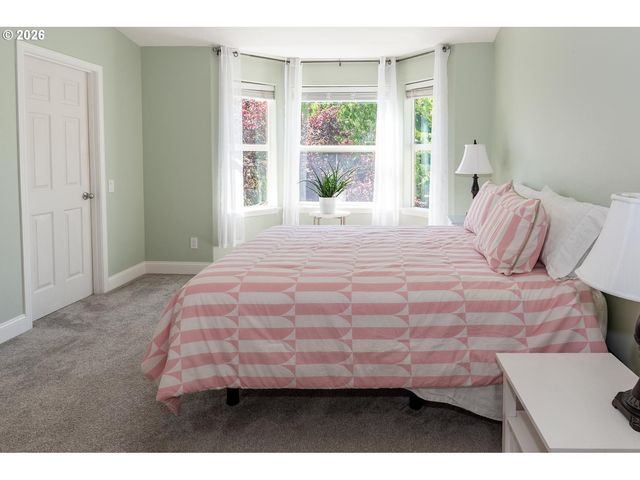 13162 Sw RAPTOR Pl, Portland, OR 97223