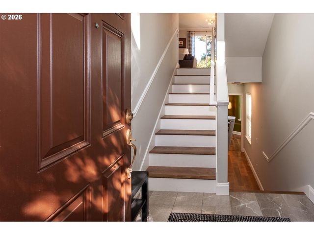 13162 Sw RAPTOR Pl, Portland, OR 97223