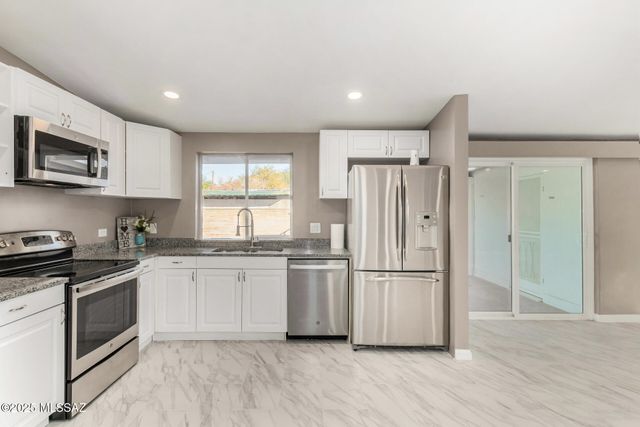 5541 E Mabel Street, Tucson, AZ 85712