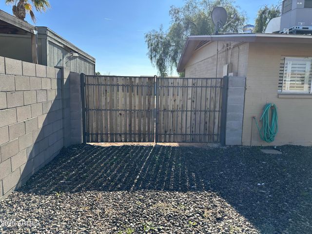 1802 W VILLA RITA Drive, Phoenix, AZ 85023