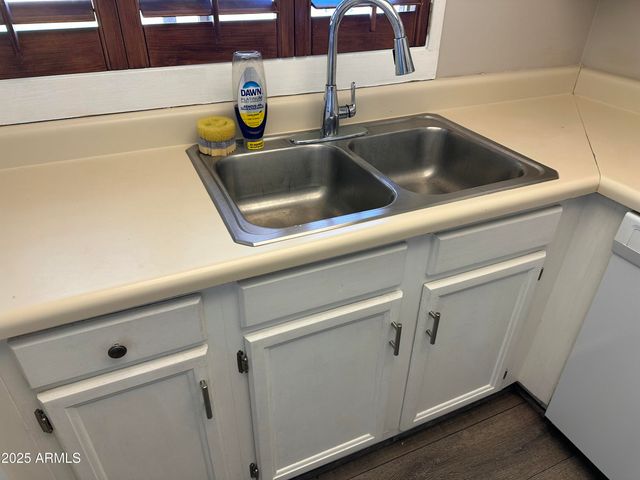 1802 W VILLA RITA Drive, Phoenix, AZ 85023