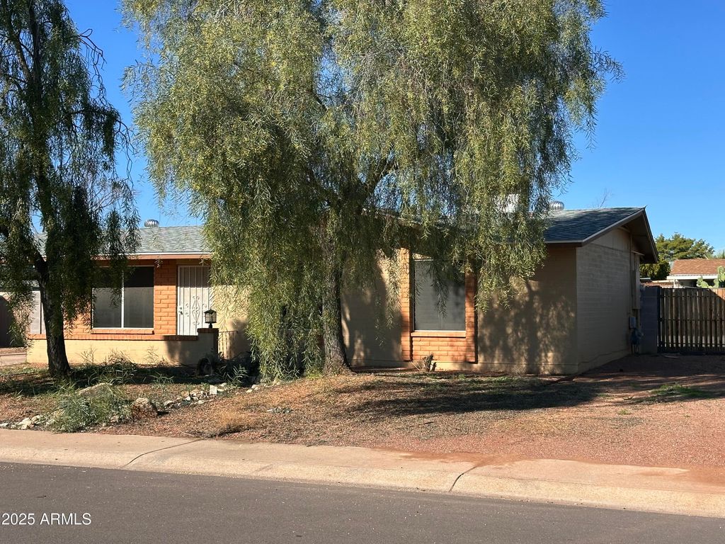 1802 W VILLA RITA Drive, Phoenix, AZ 85023