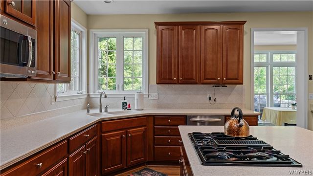 6225 Country Walk Court, Clarence, NY 14032