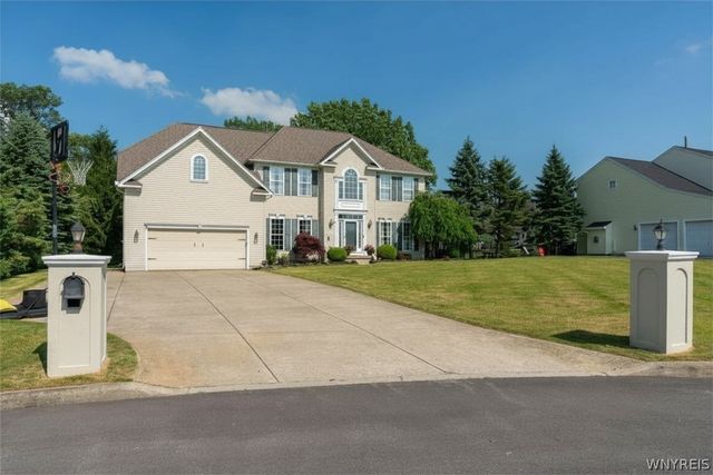 6225 Country Walk Court, Clarence, NY 14032