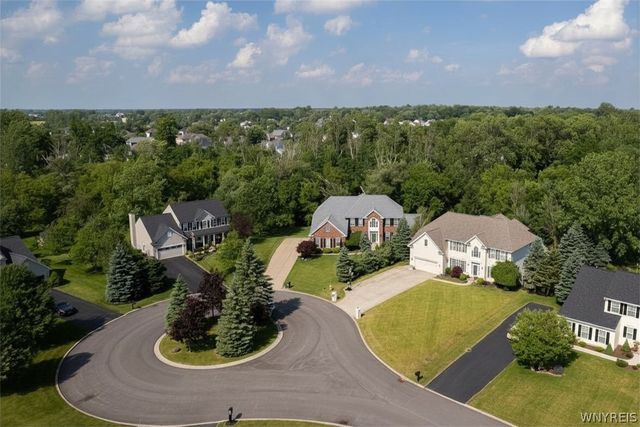 6225 Country Walk Court, Clarence, NY 14032