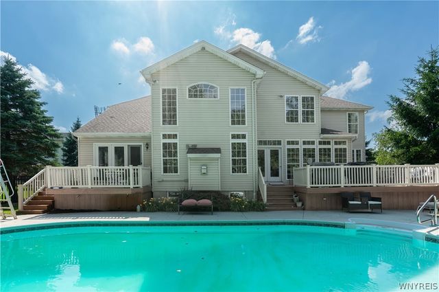 6225 Country Walk Court, Clarence, NY 14032