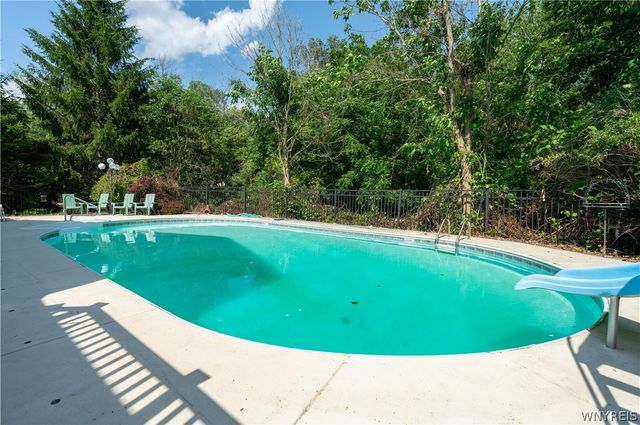 6225 Country Walk Court, Clarence, NY 14032
