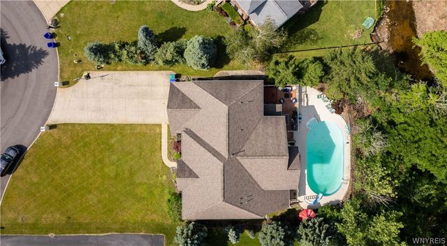 6225 Country Walk Court, Clarence, NY 14032