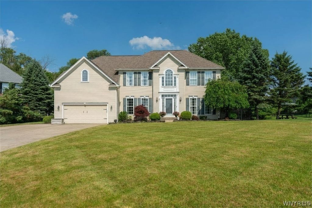 6225 Country Walk Court, Clarence, NY 14032