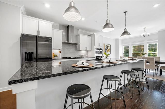 552 Ember Lane NW, Atlanta, GA 30318