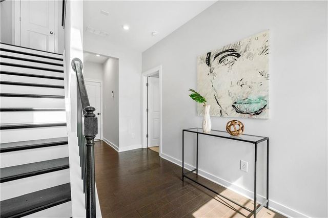 552 Ember Lane NW, Atlanta, GA 30318