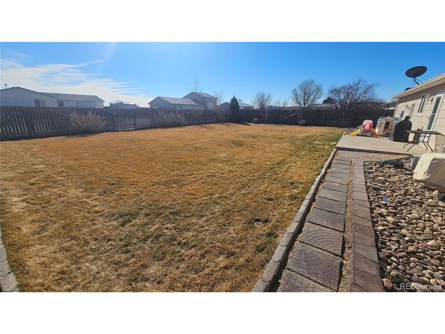 511 Rose St, Hillrose, CO 80733