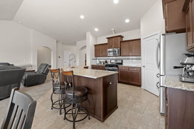 19016 E 15th Ave, Spokane Valley, WA 99016