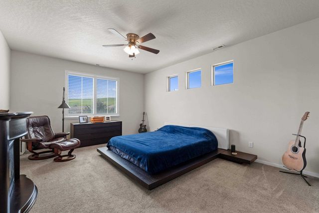 19016 E 15th Ave, Spokane Valley, WA 99016