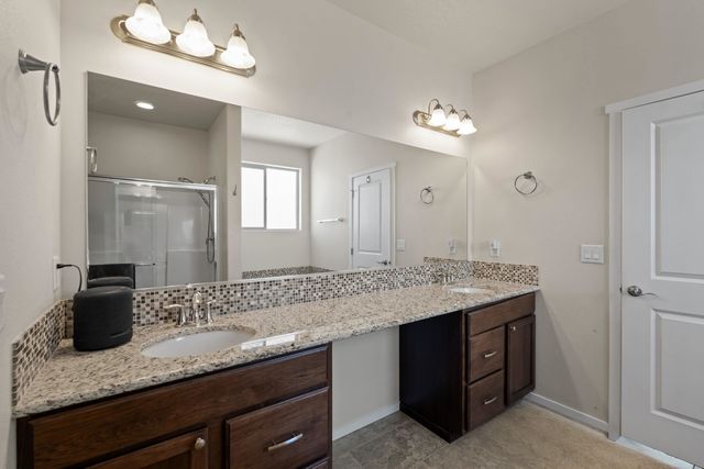 19016 E 15th Ave, Spokane Valley, WA 99016
