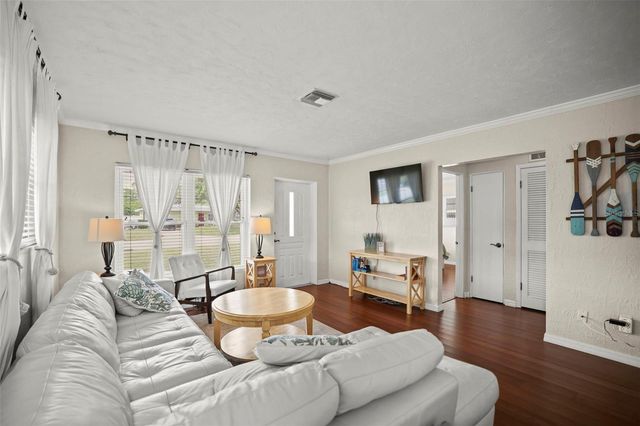 1121 SUNNYDALE DRIVE, Clearwater, FL 33755