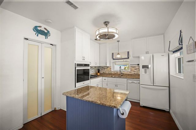1121 SUNNYDALE DRIVE, Clearwater, FL 33755
