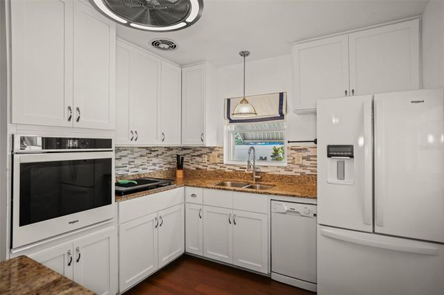 1121 SUNNYDALE DRIVE, Clearwater, FL 33755
