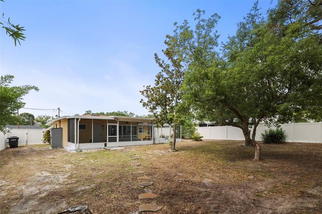 1121 SUNNYDALE DRIVE, Clearwater, FL 33755