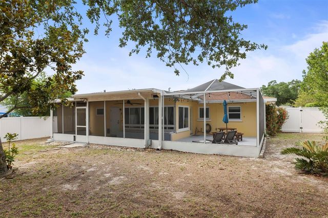 1121 SUNNYDALE DRIVE, Clearwater, FL 33755