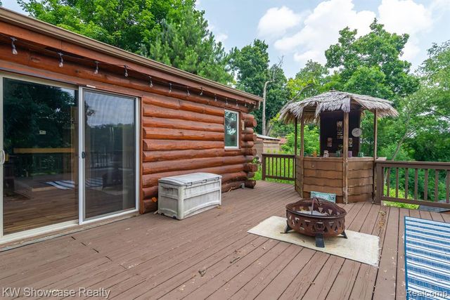 3181 Granda Vista Drive, Milford, MI 48380